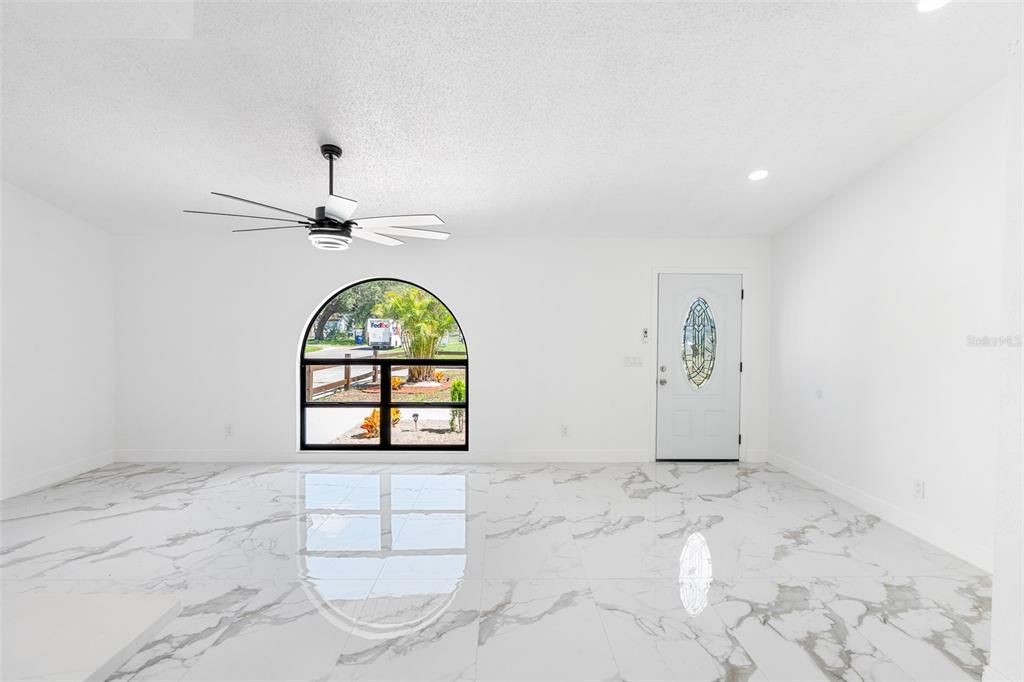For Sale: $415,000 (4 beds, 2 baths, 1728 Square Feet)