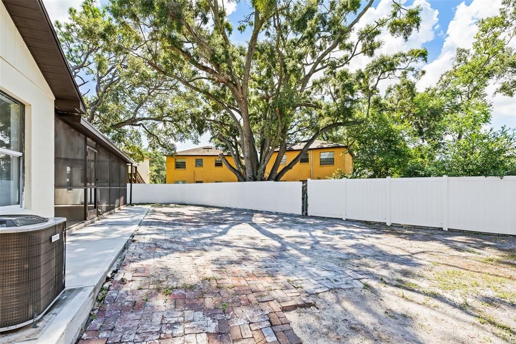 For Sale: $415,000 (4 beds, 2 baths, 1728 Square Feet)
