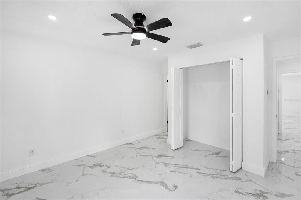 For Sale: $415,000 (4 beds, 2 baths, 1728 Square Feet)