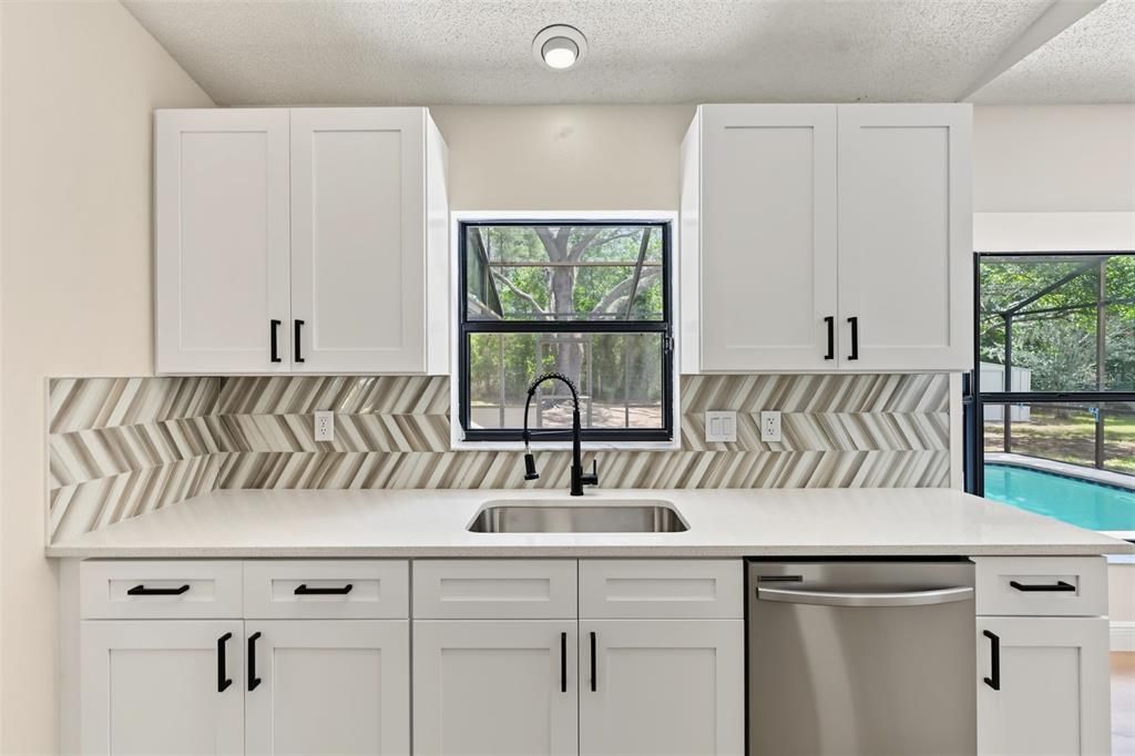 For Sale: $340,000 (3 beds, 2 baths, 1509 Square Feet)