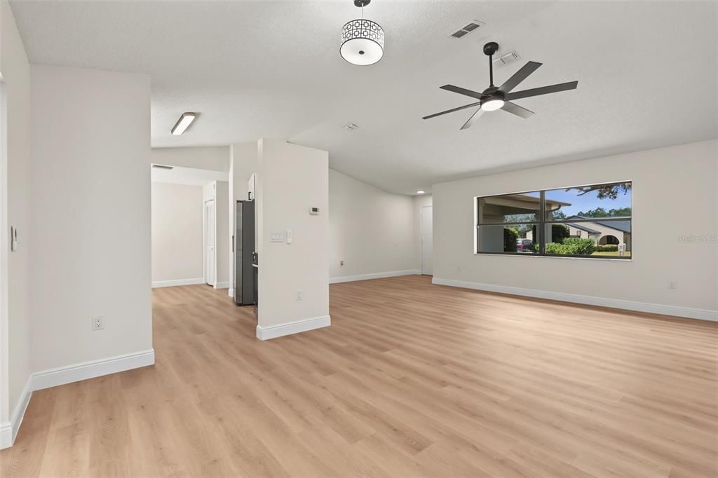 For Sale: $340,000 (3 beds, 2 baths, 1509 Square Feet)