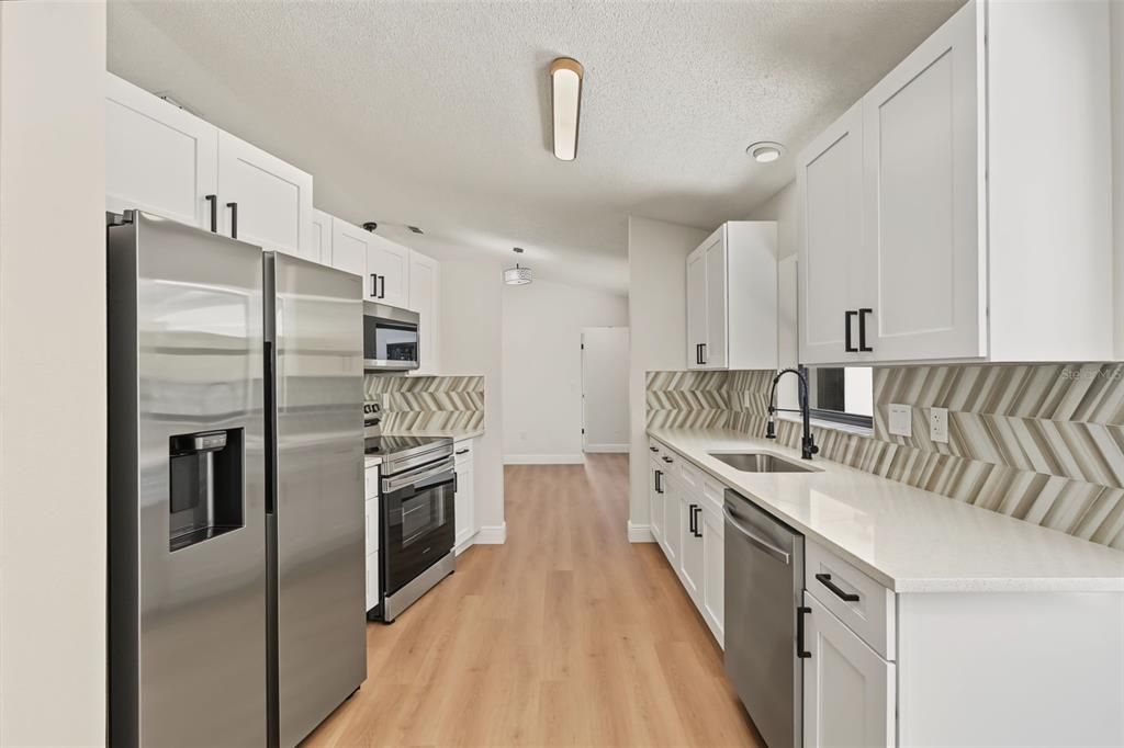 For Sale: $340,000 (3 beds, 2 baths, 1509 Square Feet)
