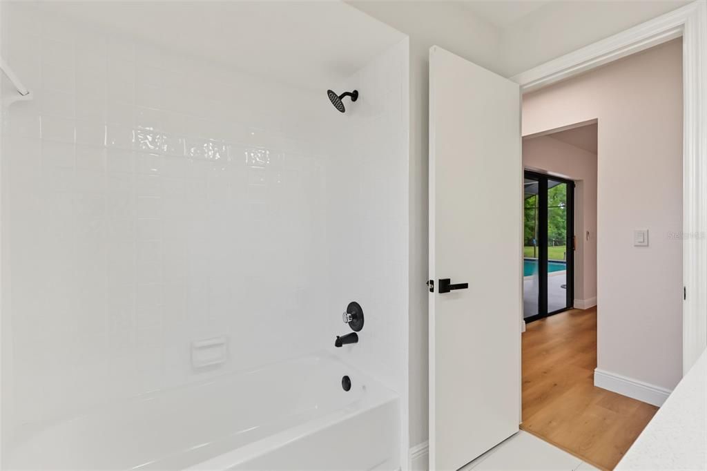 For Sale: $340,000 (3 beds, 2 baths, 1509 Square Feet)