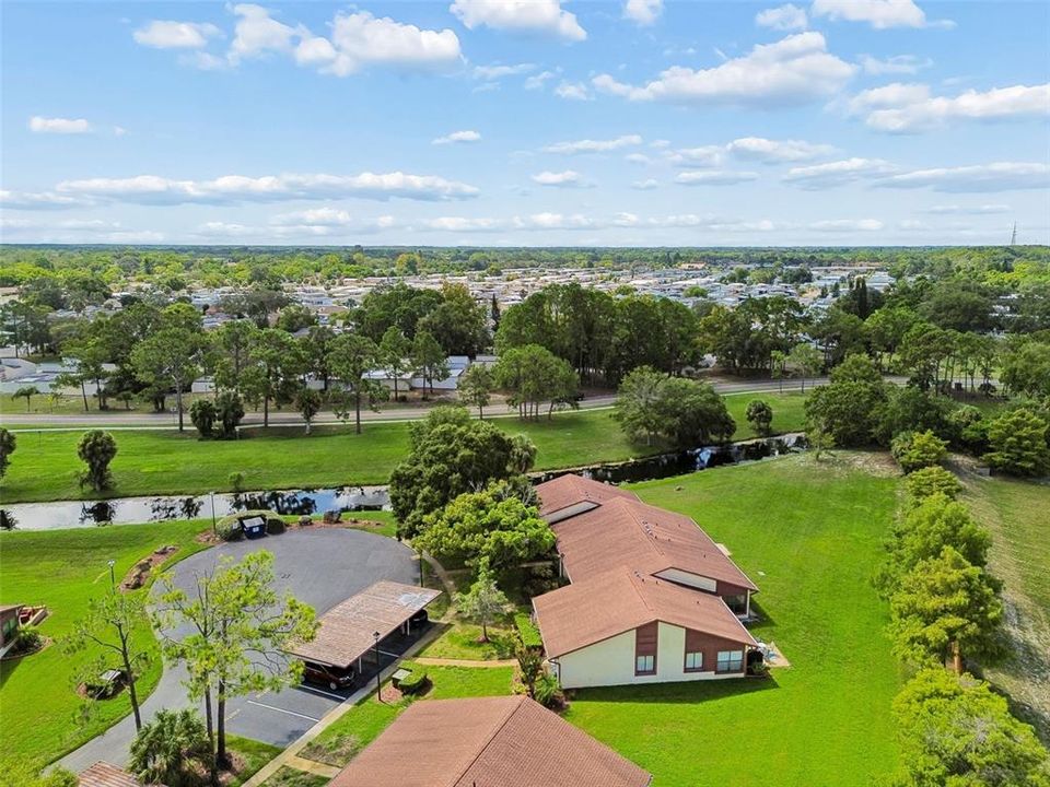На продажу: $139,900 (2 спален, 2 ванн, 1029 Квадратных фут)