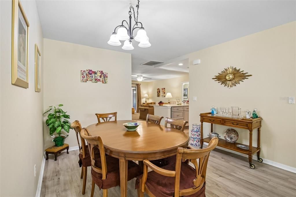 For Sale: $284,900 (2 beds, 2 baths, 1845 Square Feet)