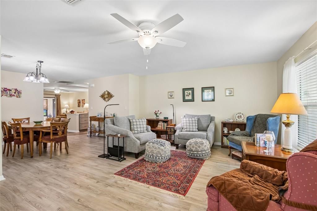 For Sale: $284,900 (2 beds, 2 baths, 1845 Square Feet)