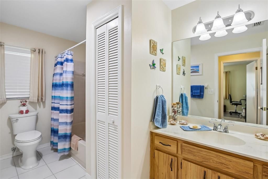 For Sale: $284,900 (2 beds, 2 baths, 1845 Square Feet)