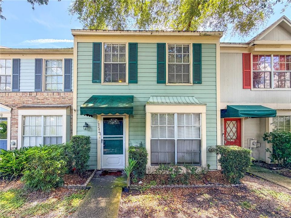 For Sale: $199,900 (2 beds, 2 baths, 1223 Square Feet)