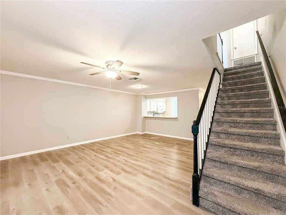 For Sale: $199,900 (2 beds, 2 baths, 1223 Square Feet)