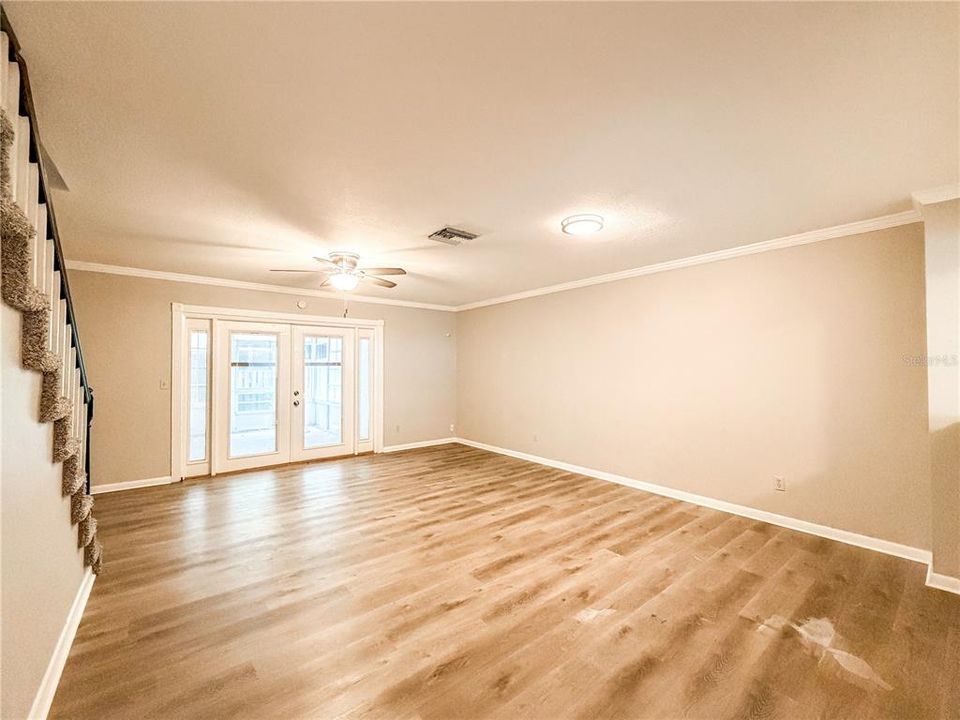 For Sale: $199,900 (2 beds, 2 baths, 1223 Square Feet)