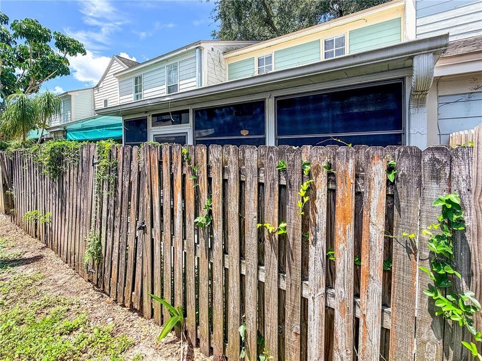 For Sale: $199,900 (2 beds, 2 baths, 1223 Square Feet)