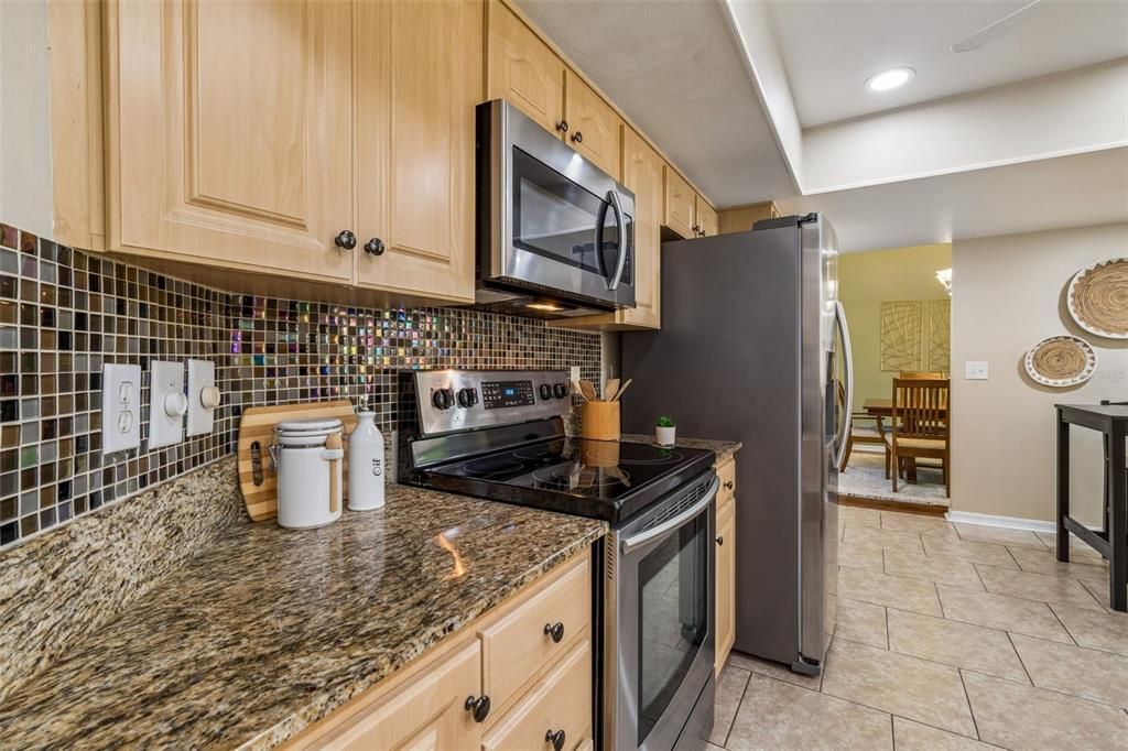 For Sale: $599,000 (3 beds, 3 baths, 2186 Square Feet)