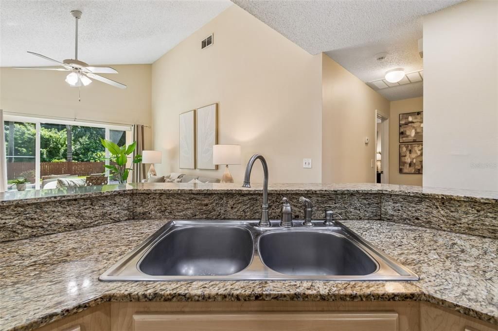 For Sale: $599,000 (3 beds, 3 baths, 2186 Square Feet)