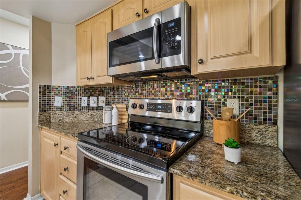 For Sale: $599,000 (3 beds, 3 baths, 2186 Square Feet)