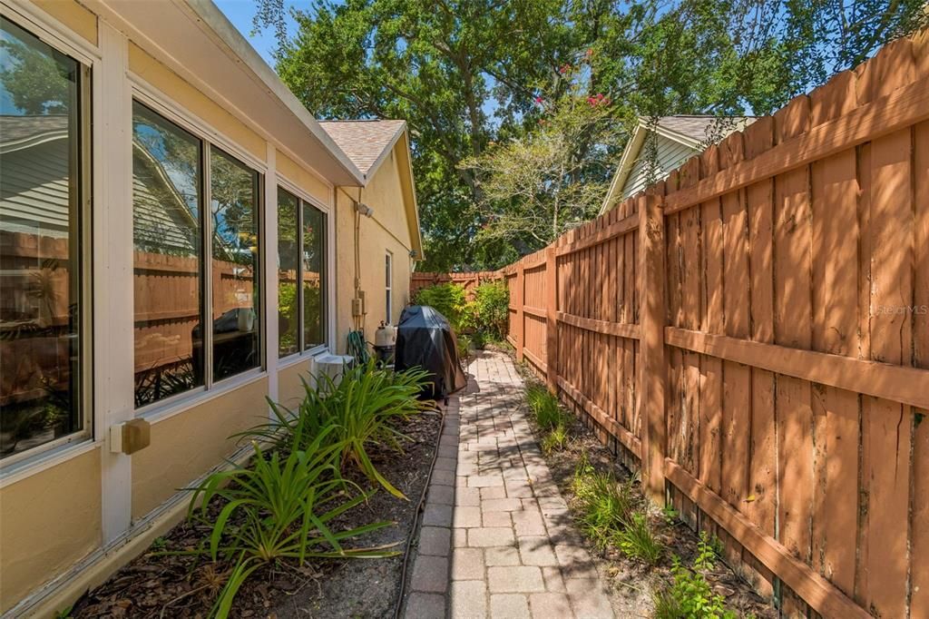 For Sale: $599,000 (3 beds, 3 baths, 2186 Square Feet)