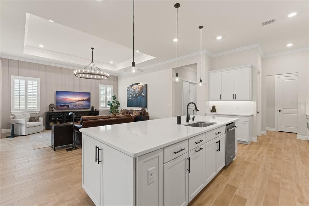 For Sale: $899,000 (3 beds, 3 baths, 2872 Square Feet)