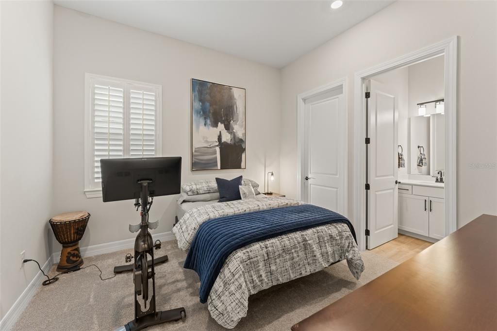 For Sale: $899,000 (3 beds, 3 baths, 2872 Square Feet)