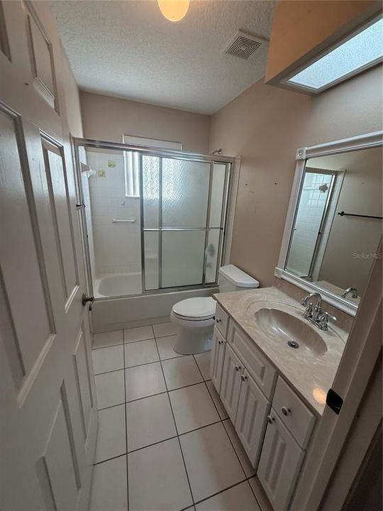 En Venta: $289,900 (3 camas, 2 baños, 2254 Pies cuadrados)