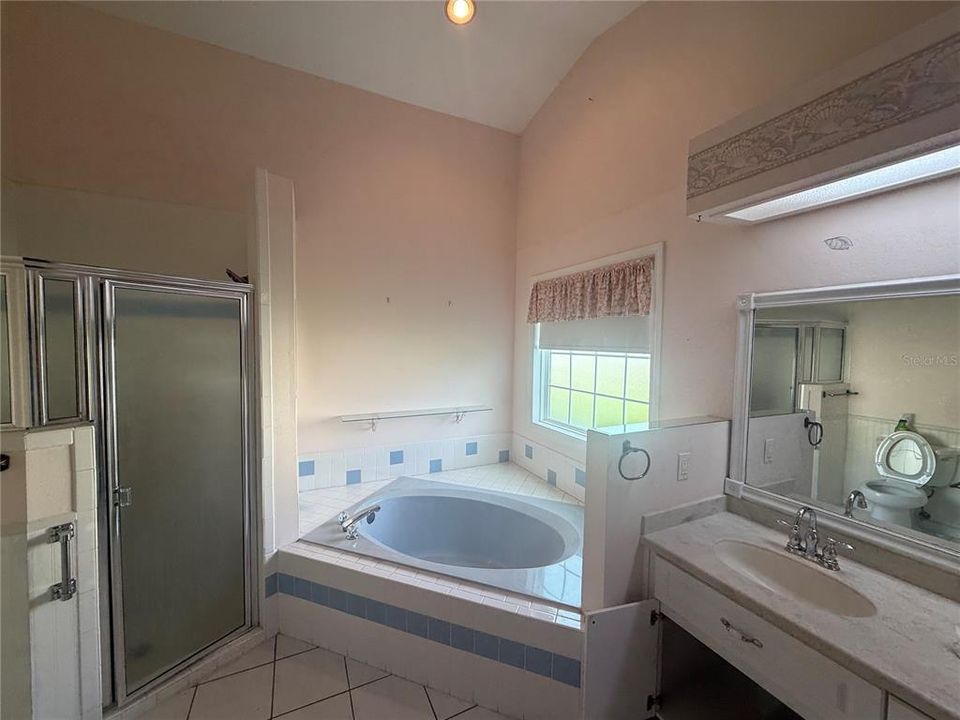 En Venta: $289,900 (3 camas, 2 baños, 2254 Pies cuadrados)