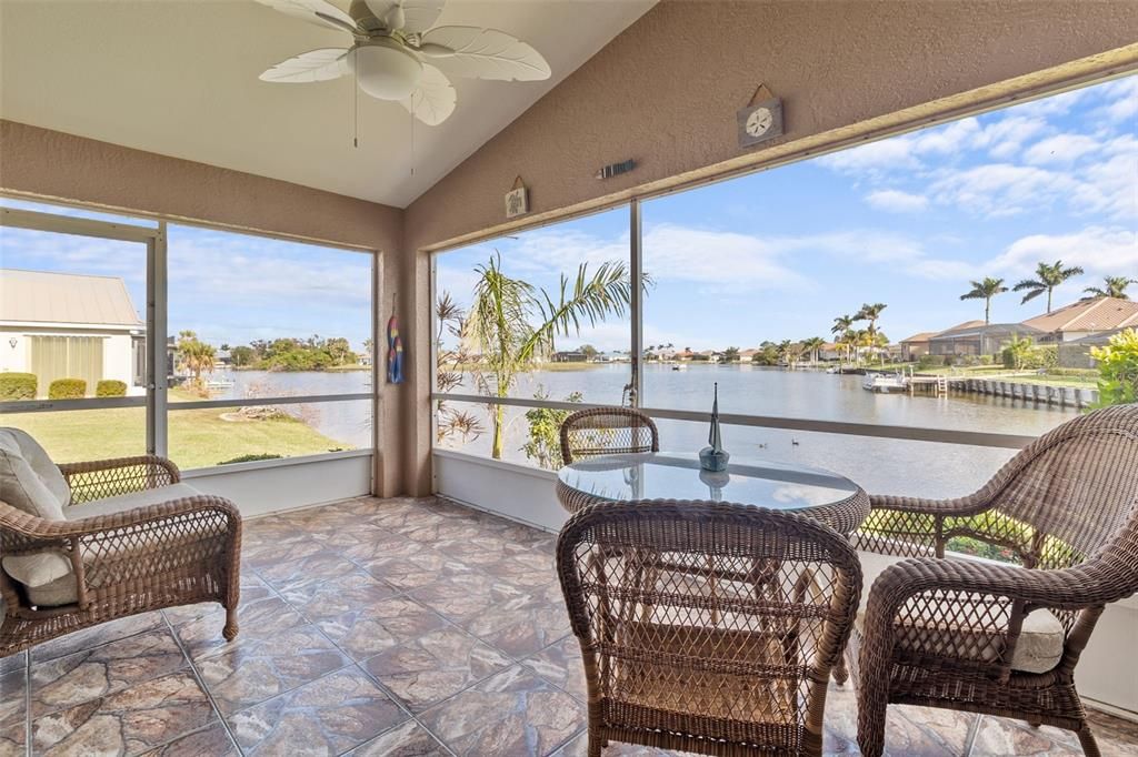 For Sale: $299,900 (3 beds, 2 baths, 1433 Square Feet)