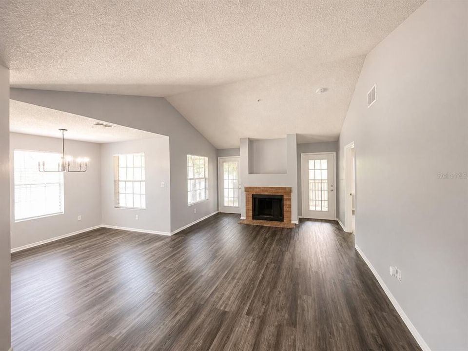 For Rent: $1,750 (2 beds, 2 baths, 962 Square Feet)