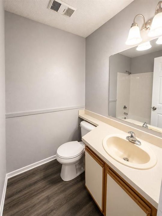 For Rent: $1,750 (2 beds, 2 baths, 962 Square Feet)