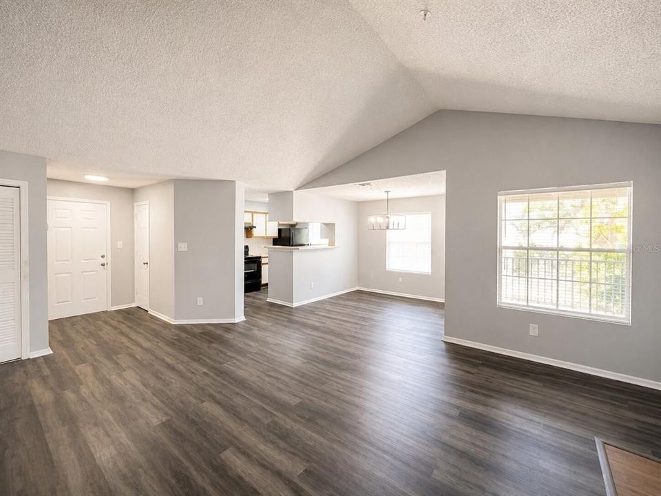For Rent: $1,750 (2 beds, 2 baths, 962 Square Feet)