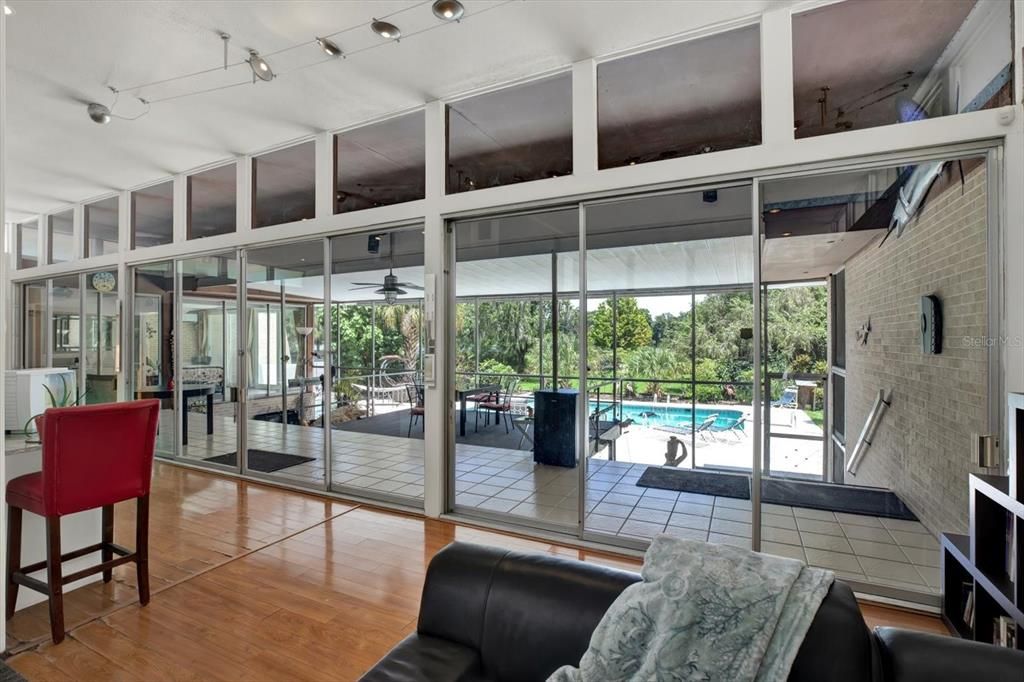 En Venta: $649,900 (3 camas, 2 baños, 2012 Pies cuadrados)
