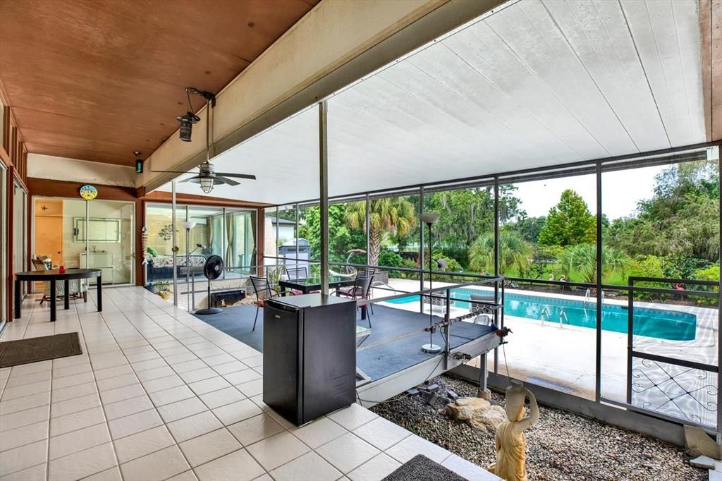 En Venta: $649,900 (3 camas, 2 baños, 2012 Pies cuadrados)