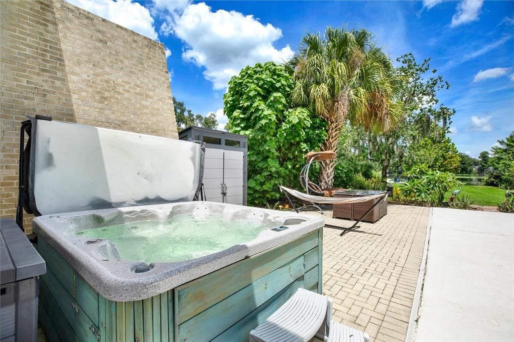 En Venta: $649,900 (3 camas, 2 baños, 2012 Pies cuadrados)