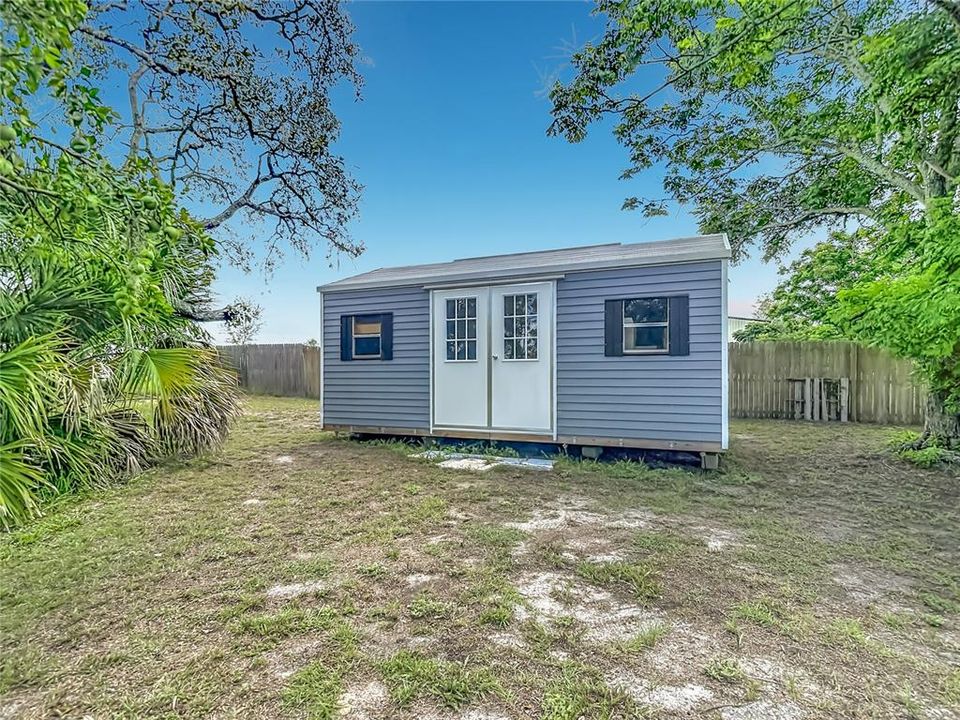 Activo con contrato: $370,000 (3 camas, 2 baños, 1933 Pies cuadrados)