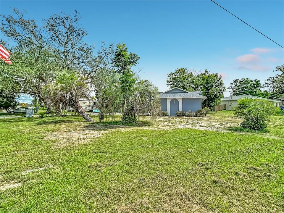 Activo con contrato: $370,000 (3 camas, 2 baños, 1933 Pies cuadrados)