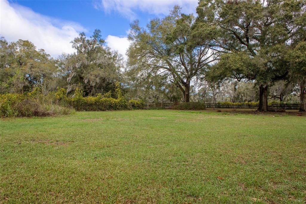 For Rent: $3,500 (3 beds, 2 baths, 2470 Square Feet)