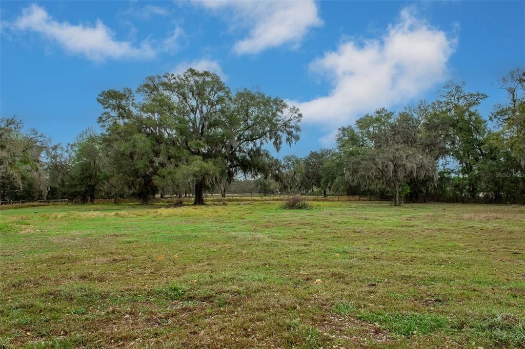 For Rent: $3,500 (3 beds, 2 baths, 2470 Square Feet)