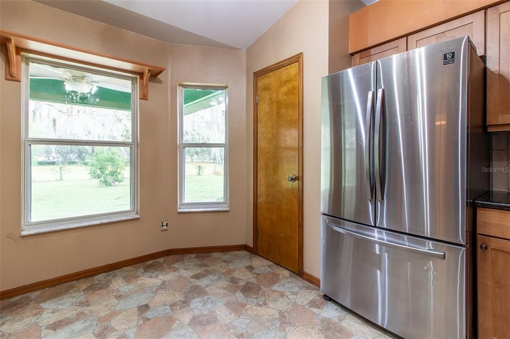 For Rent: $3,500 (3 beds, 2 baths, 2470 Square Feet)