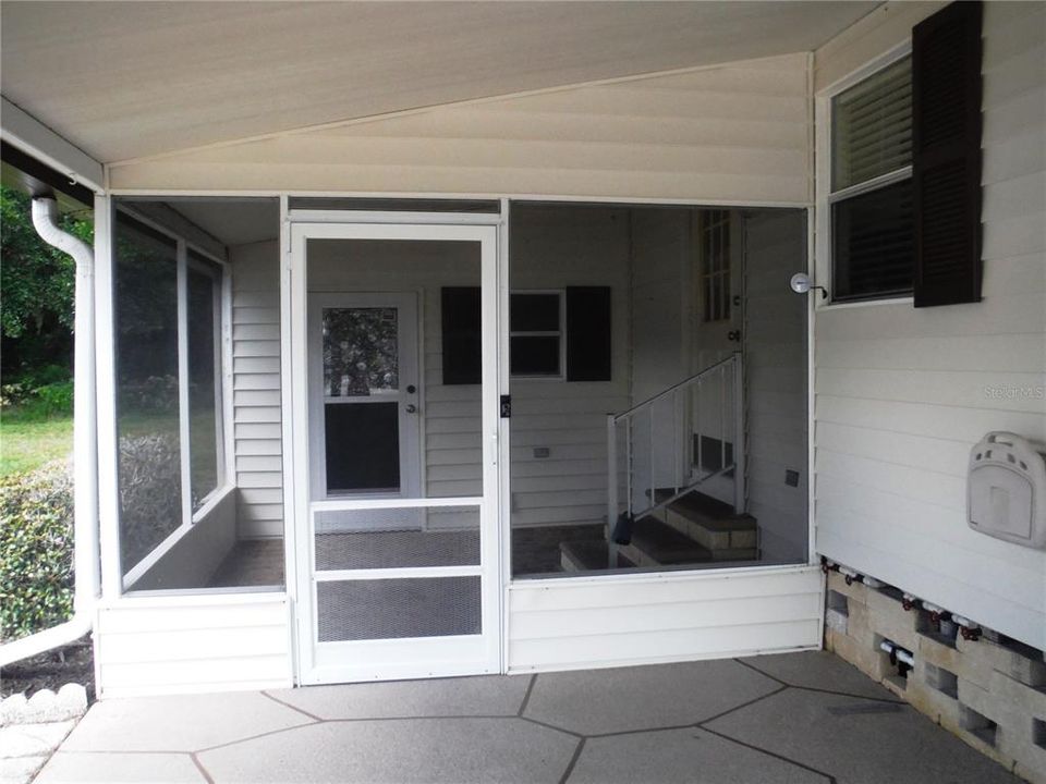 For Sale: $135,000 (2 beds, 2 baths, 1056 Square Feet)
