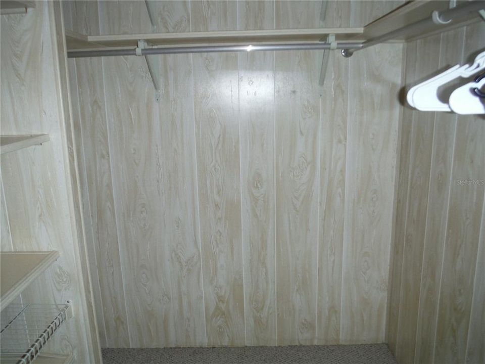 For Sale: $135,000 (2 beds, 2 baths, 1056 Square Feet)
