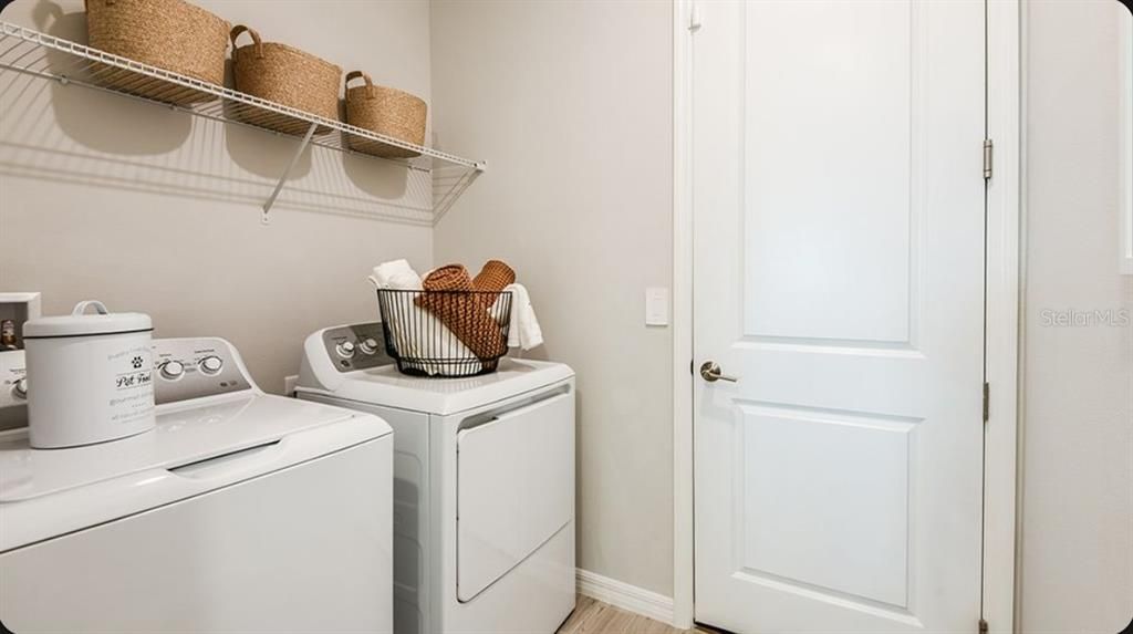 For Sale: $430,304 (3 beds, 2 baths, 1790 Square Feet)