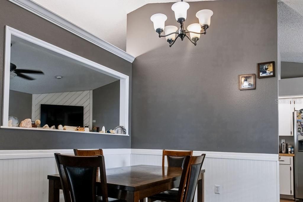 For Rent: $2,000 (3 beds, 2 baths, 1484 Square Feet)