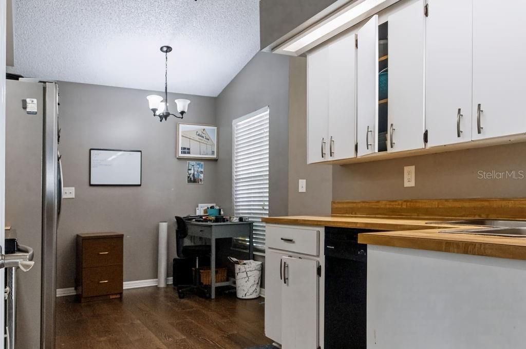For Rent: $2,000 (3 beds, 2 baths, 1484 Square Feet)