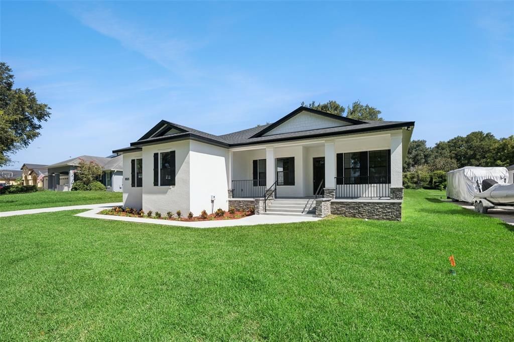 For Sale: $710,000 (3 beds, 2 baths, 2482 Square Feet)