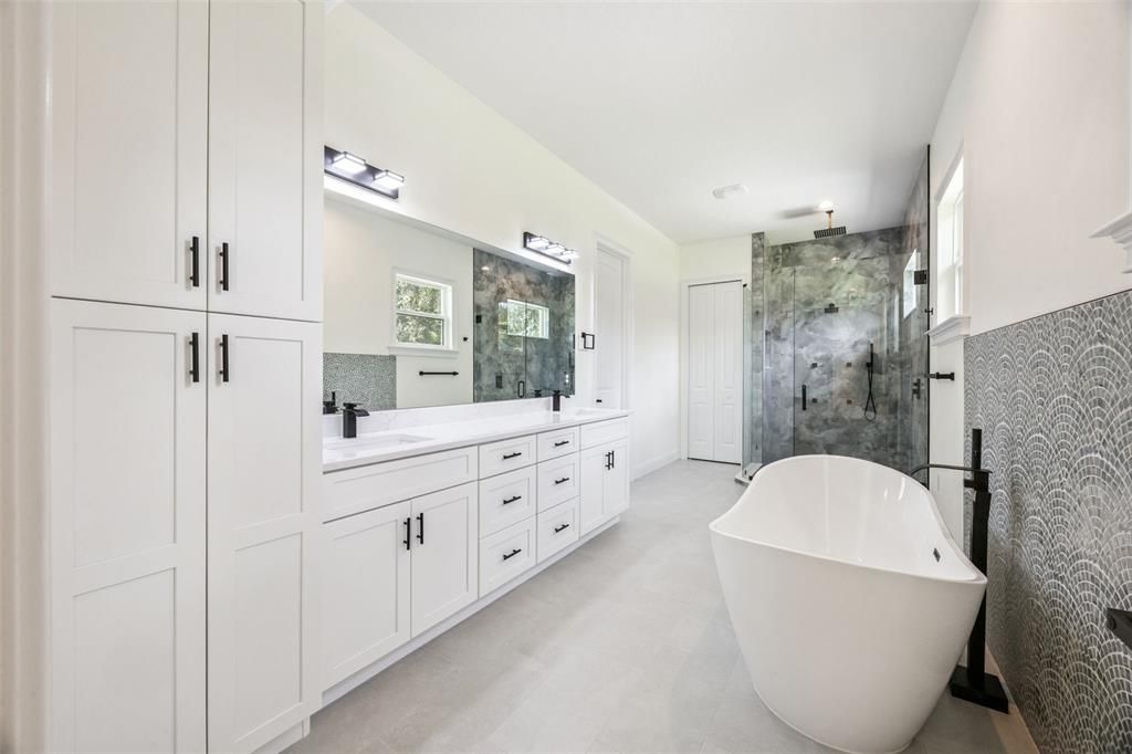 For Sale: $710,000 (3 beds, 2 baths, 2482 Square Feet)