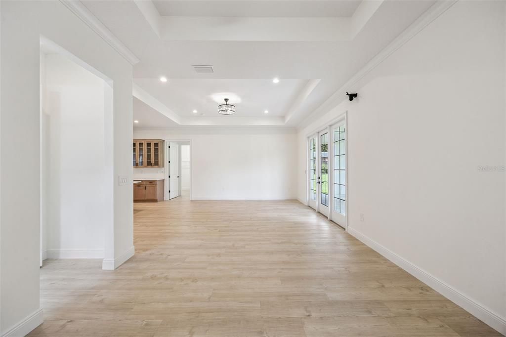 For Sale: $710,000 (3 beds, 2 baths, 2482 Square Feet)