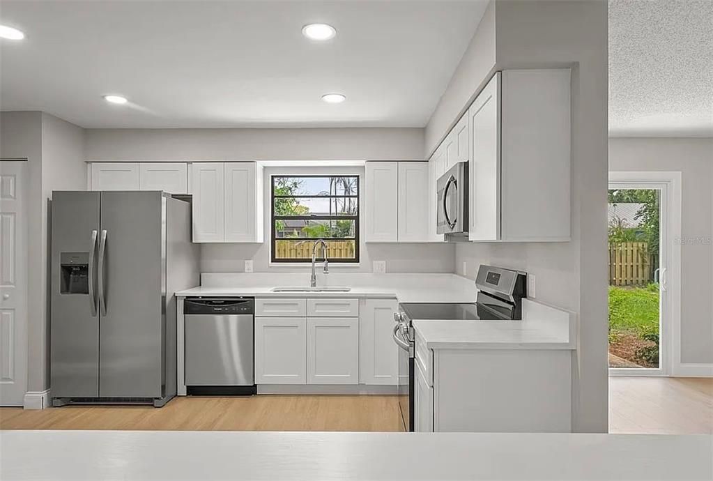 For Sale: $297,550 (3 beds, 2 baths, 1232 Square Feet)