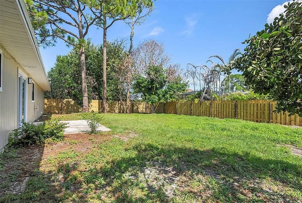 For Sale: $297,550 (3 beds, 2 baths, 1232 Square Feet)