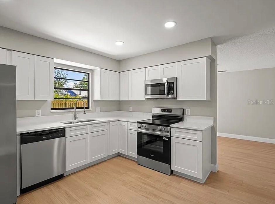 For Sale: $297,550 (3 beds, 2 baths, 1232 Square Feet)