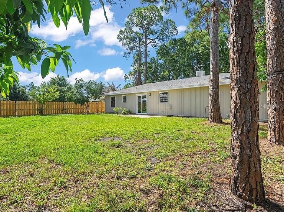 For Sale: $297,550 (3 beds, 2 baths, 1232 Square Feet)