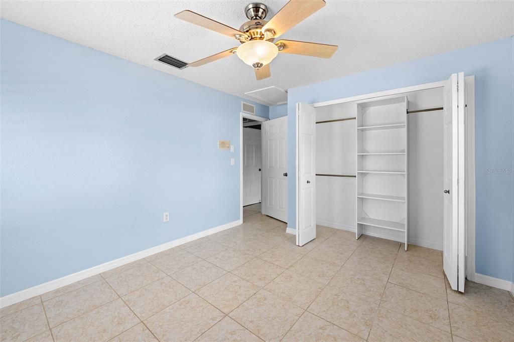 For Sale: $389,900 (3 beds, 3 baths, 1568 Square Feet)
