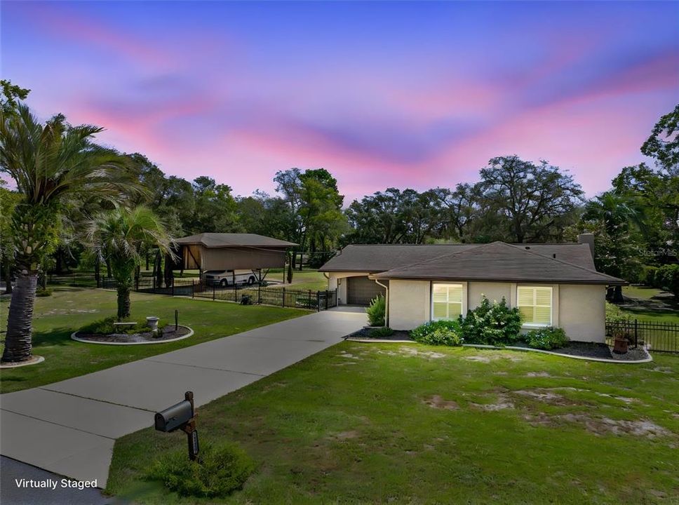 For Sale: $389,900 (3 beds, 3 baths, 1568 Square Feet)