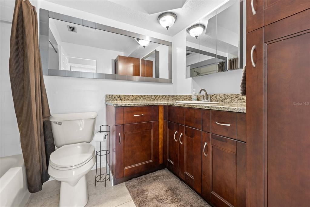 For Sale: $389,900 (3 beds, 3 baths, 1568 Square Feet)